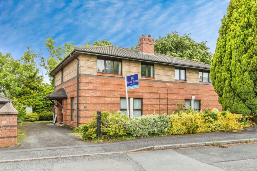 20 Briarwood Park