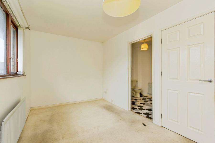 20 Briarwood Park