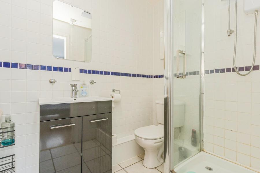 Flat 2 South Studios, 85 Tates Avenue