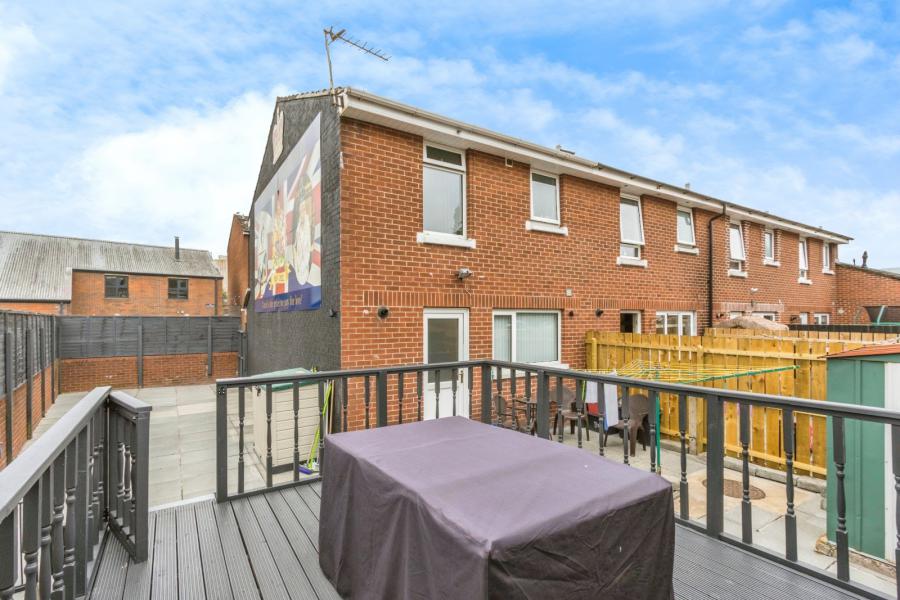 1 Rowland Way