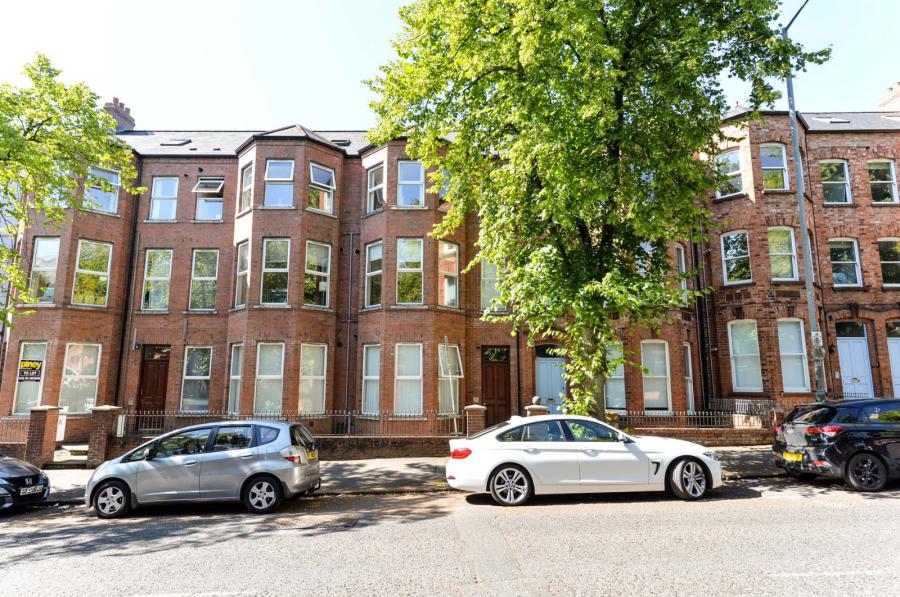 Flat 2, 97 Eglantine Avenue