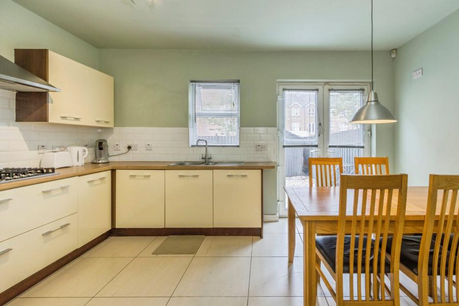 6 Linen Mill Close