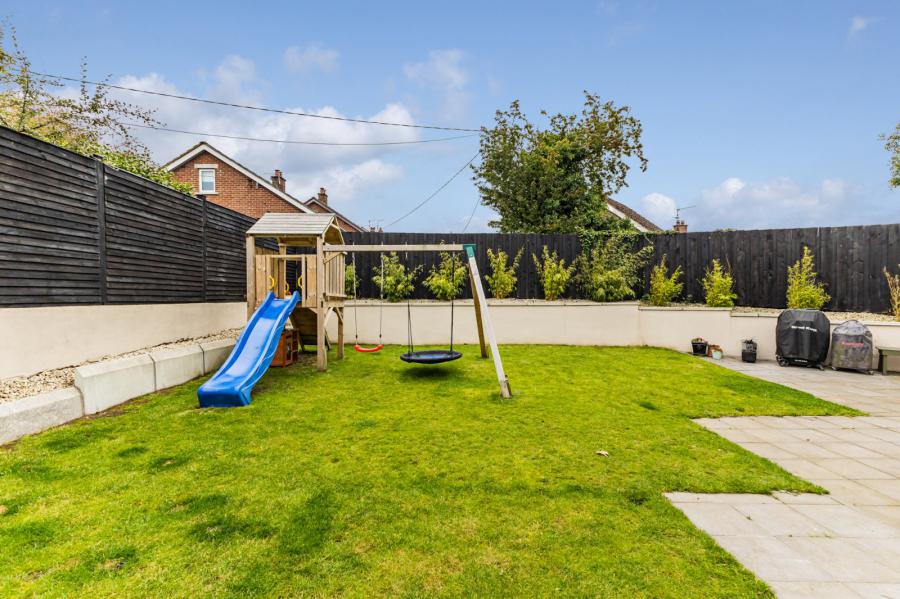 1 Knockbracken Gardens