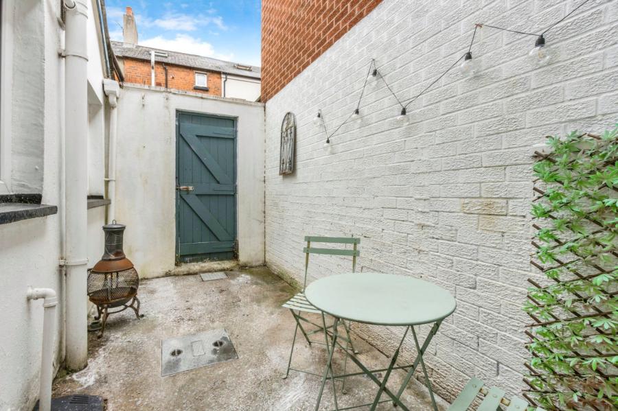 22 Ava Street 22 Ava Street