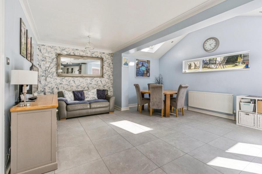 3 Brerton Crescent