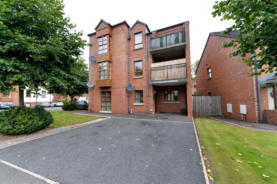 56 Redwood Dale