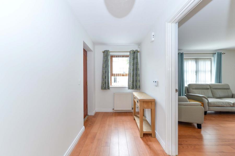 56 Redwood Dale