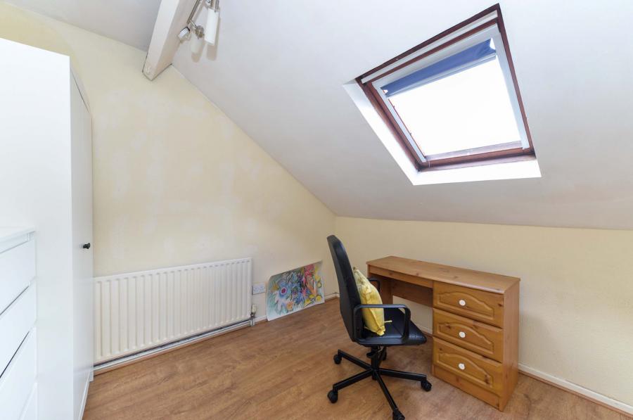 69 Haypark Avenue