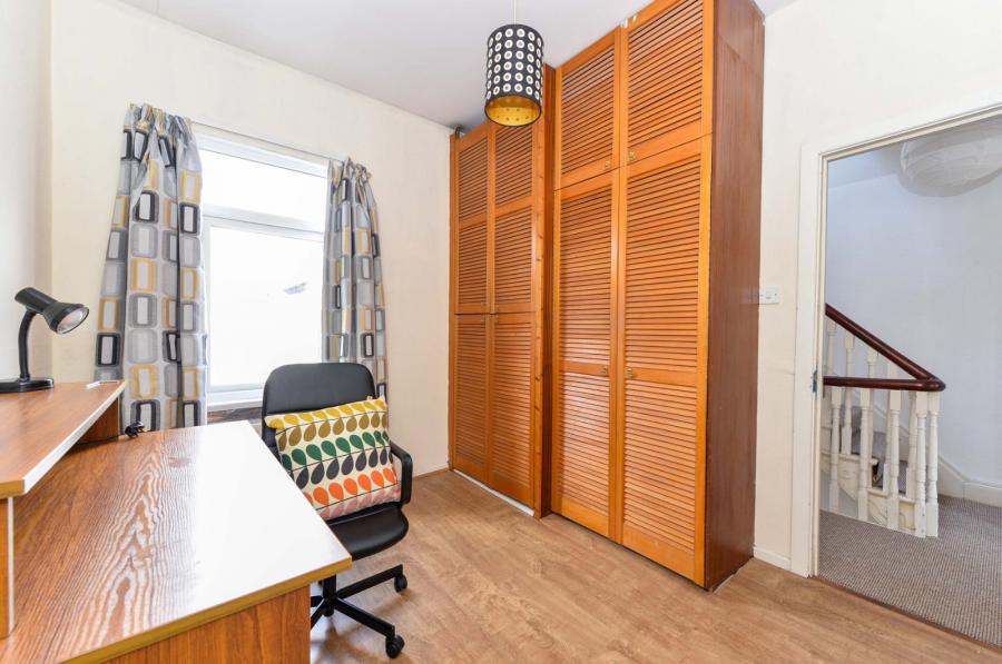 69 Haypark Avenue