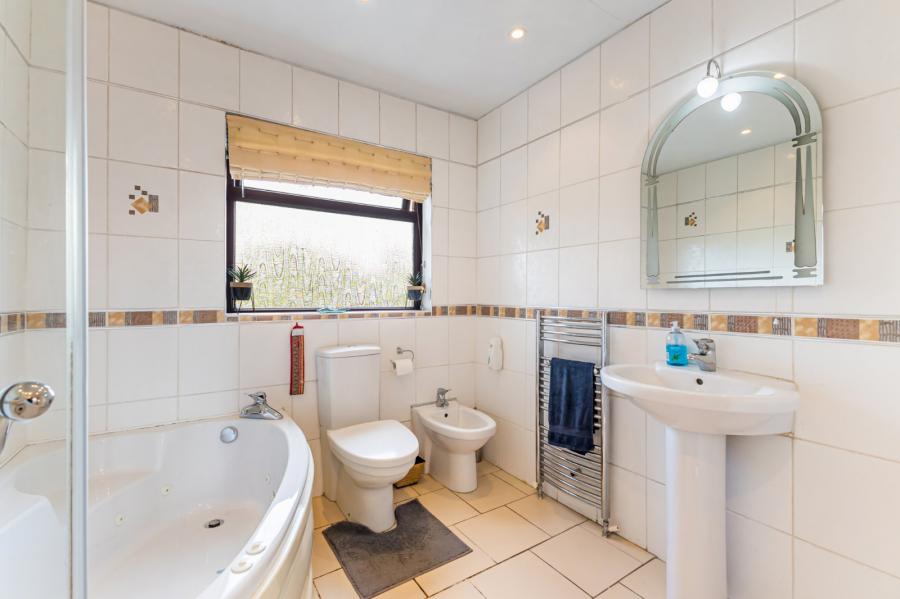 4 Glenhugh Crescent 4 Glenhugh Crescent