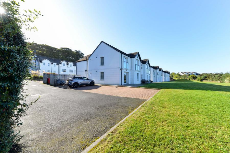 1 Rhanbuoy Gardens