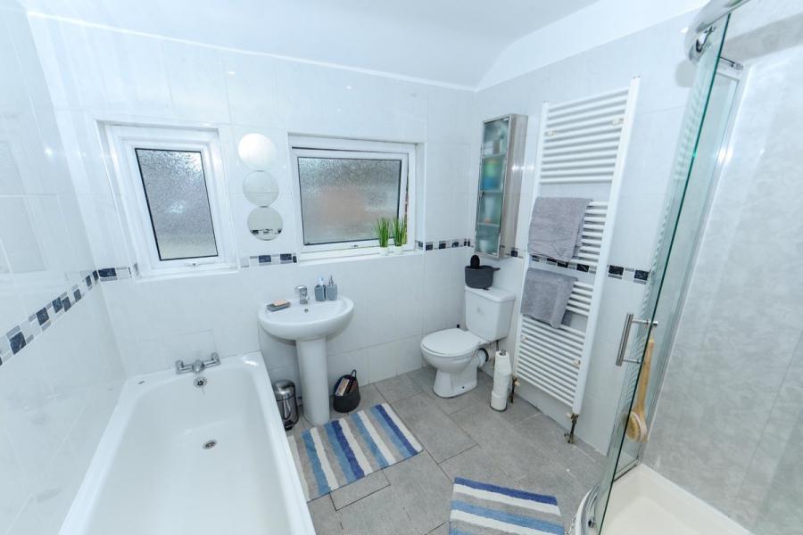 40 Greystown Avenue 40 Greystown Avenue