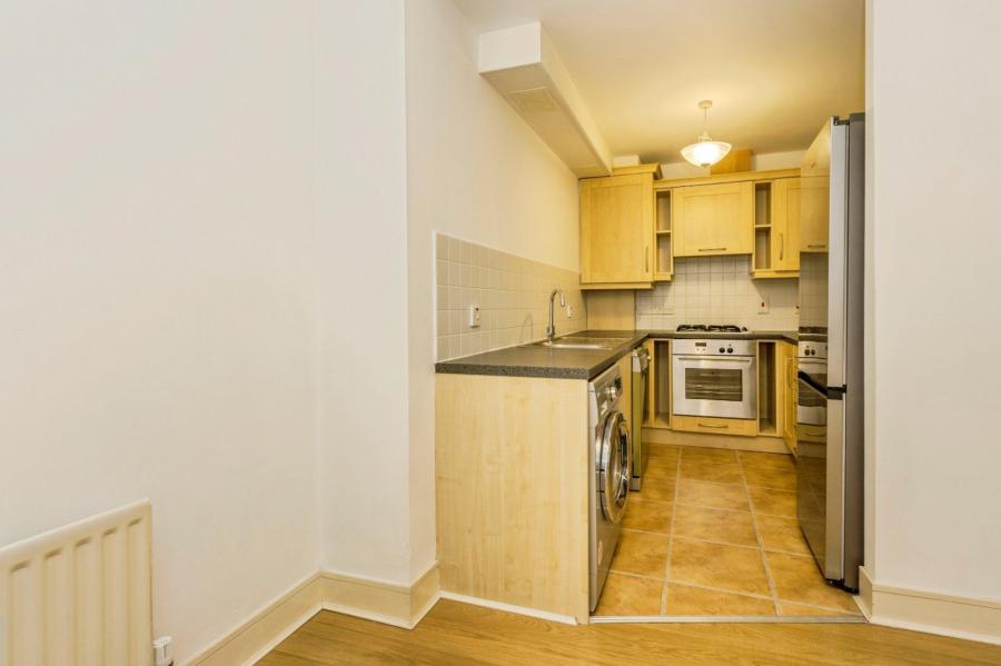 Flat 62 South Studios, 85 Tates Avenue