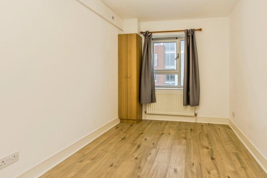 Flat 62 South Studios, 85 Tates Avenue