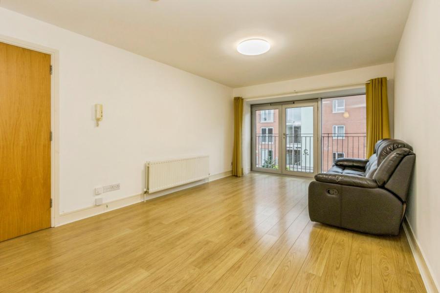 Flat 62 South Studios, 85 Tates Avenue