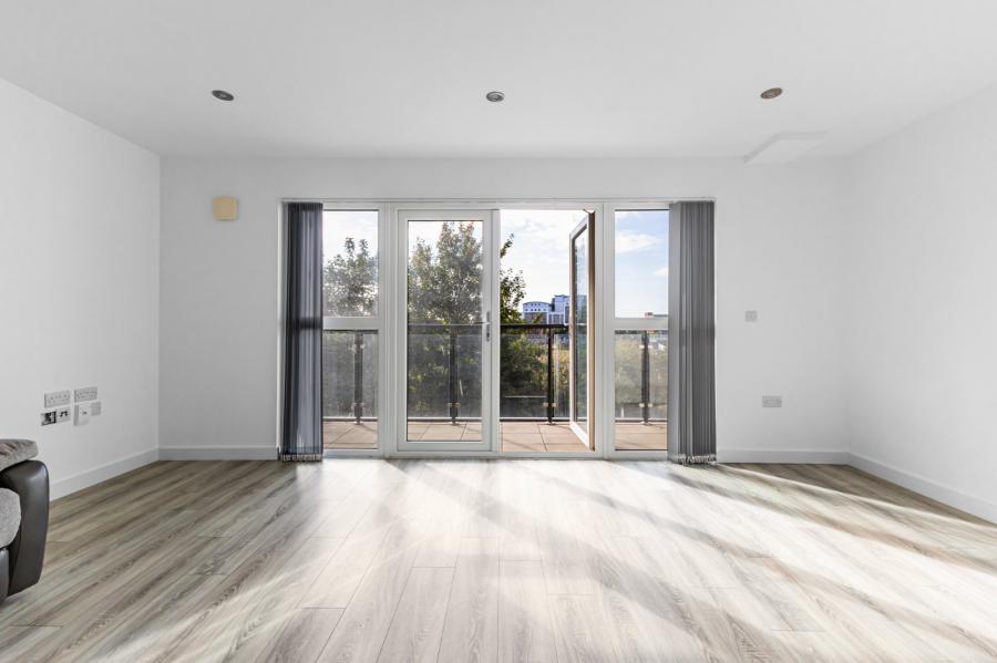 Apartment 4 The Sandford Building, 25 Bridge End