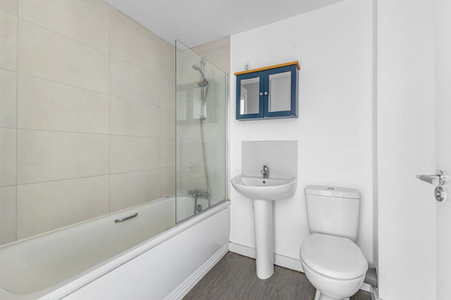 Apartment 4 The Sandford Building, 25 Bridge End