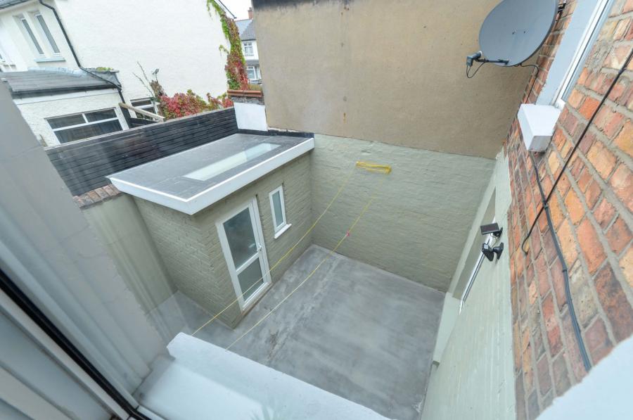 2 Willowholme Street