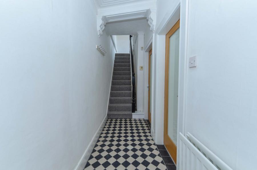 2 Willowholme Street
