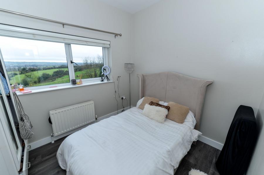 35 Lagmore View Road