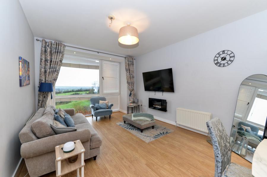 35 Lagmore View Road