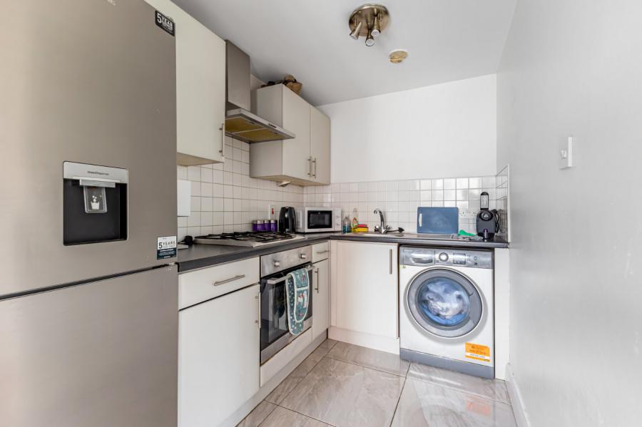 Apartment 8, Hawthornden Building, Old Bakers Court