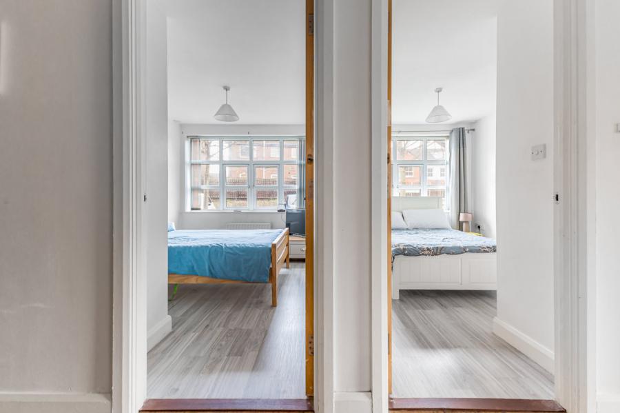 Apartment 8, Hawthornden Building, Old Bakers Court