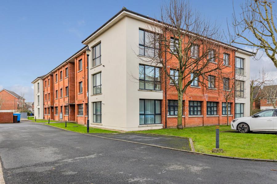 Apartment 8, Hawthornden Building, Old Bakers Court