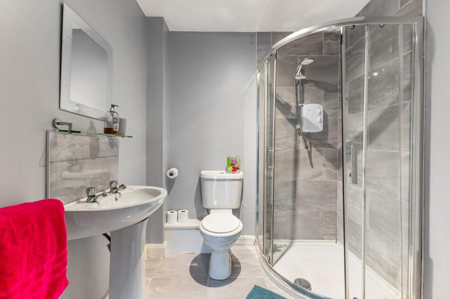 Apartment 8, Hawthornden Building, Old Bakers Court