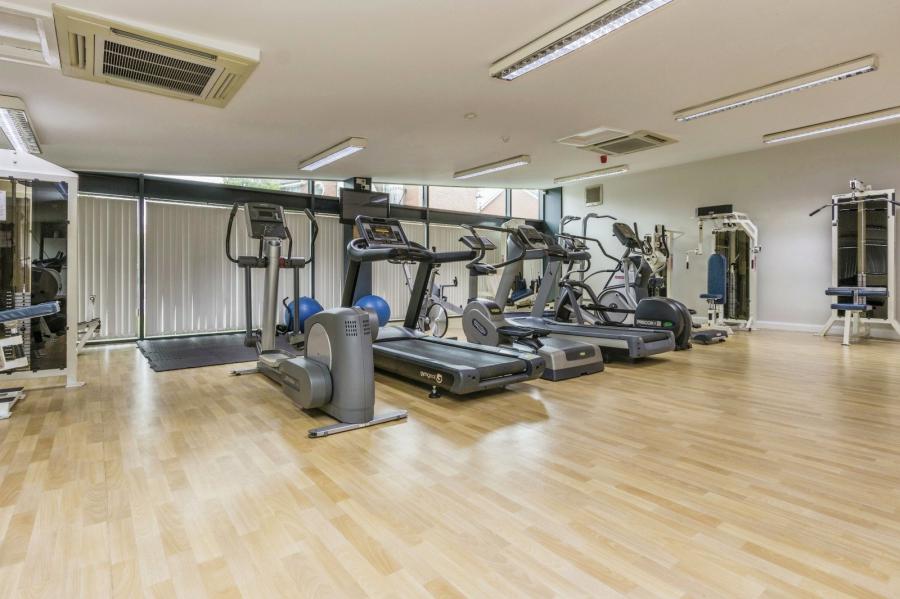 Apartment 8, Hawthornden Building, Old Bakers Court