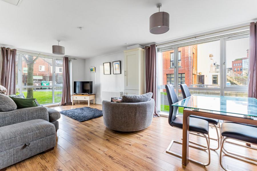 Apartment 8, Hawthornden Building, Old Bakers Court