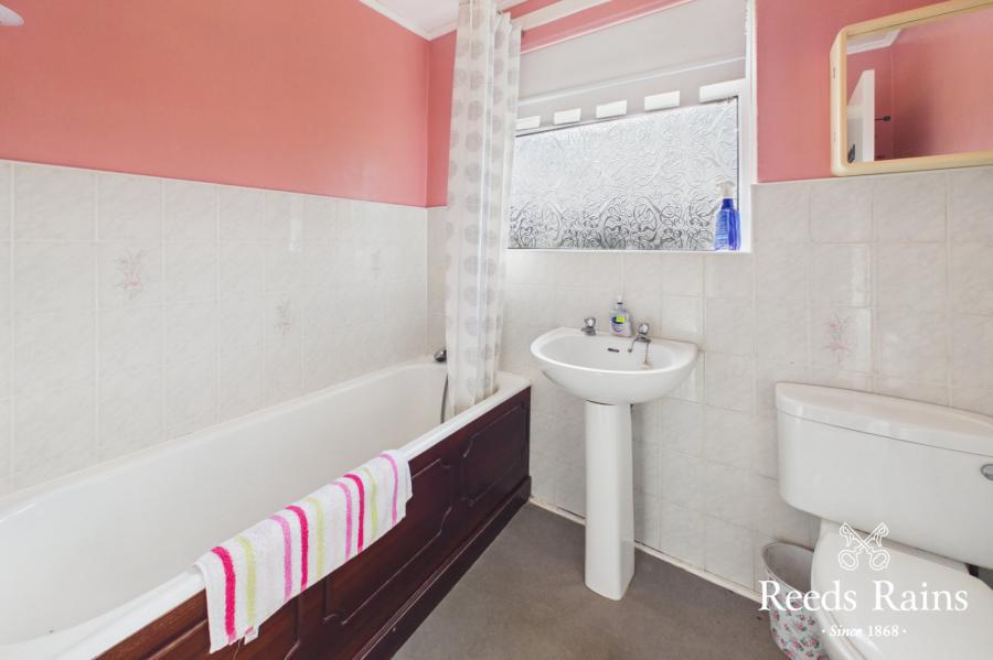 20 Sunnyside Crescent