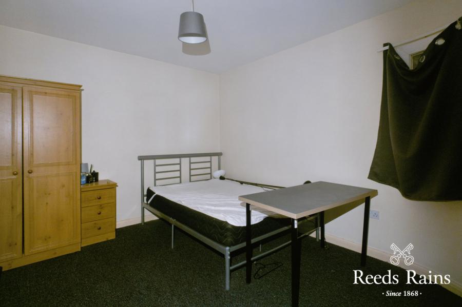 Flat 27 Cromwell Court, 110 Cromwell Road