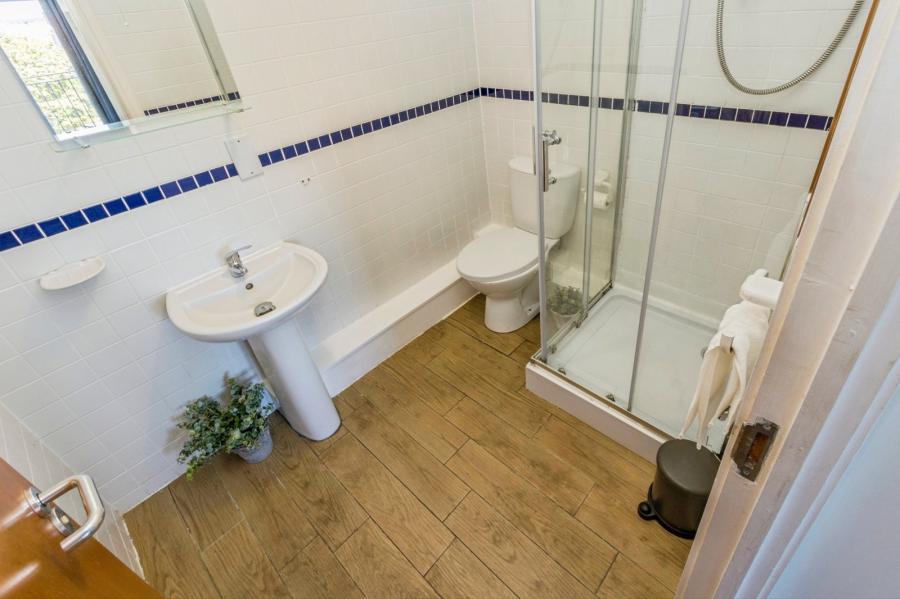 Apartment 7 South Studios, Tates Avenue