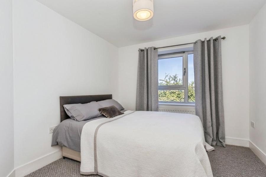 Apartment 7 South Studios, Tates Avenue