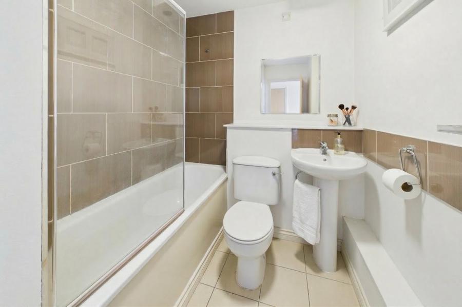 Apartment 89 Bass Buildings 38, Alfred Street