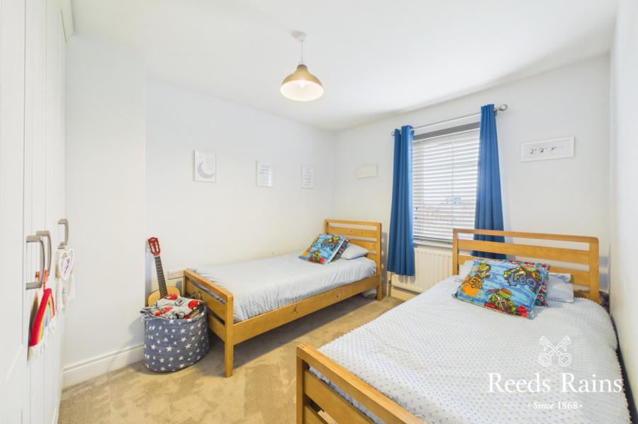 20 Bracken Hill Avenue