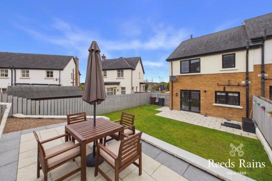 20 Bracken Hill Avenue