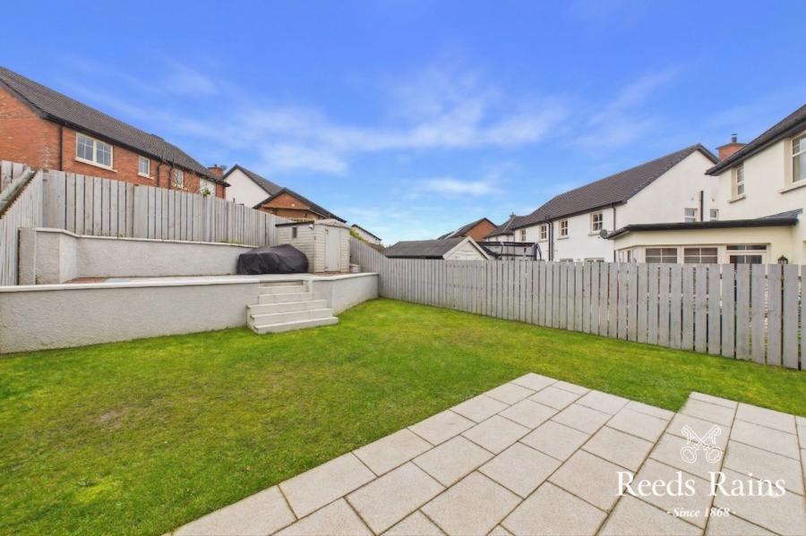 20 Bracken Hill Avenue