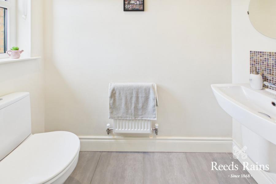 20 Bracken Hill Avenue