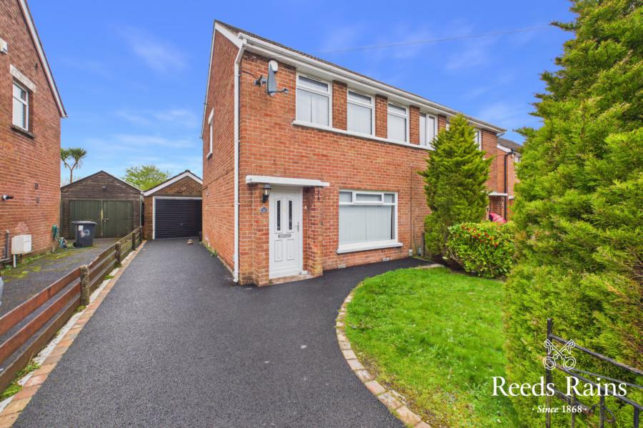 Negall, 32 Beechill Park North, Belfast, County Down, BT8 6NZ