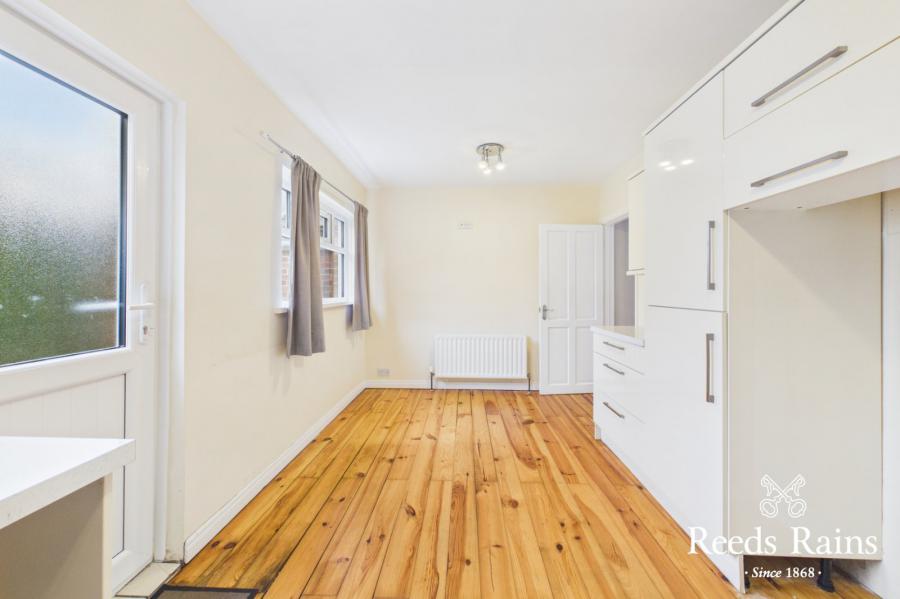 Negall, 32 Beechill Park North