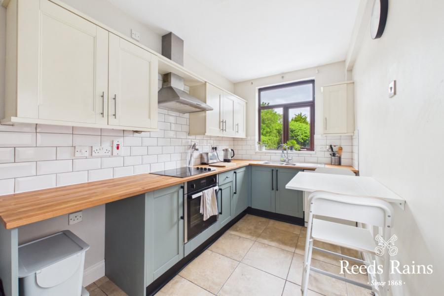 47 Cricklewood Park
