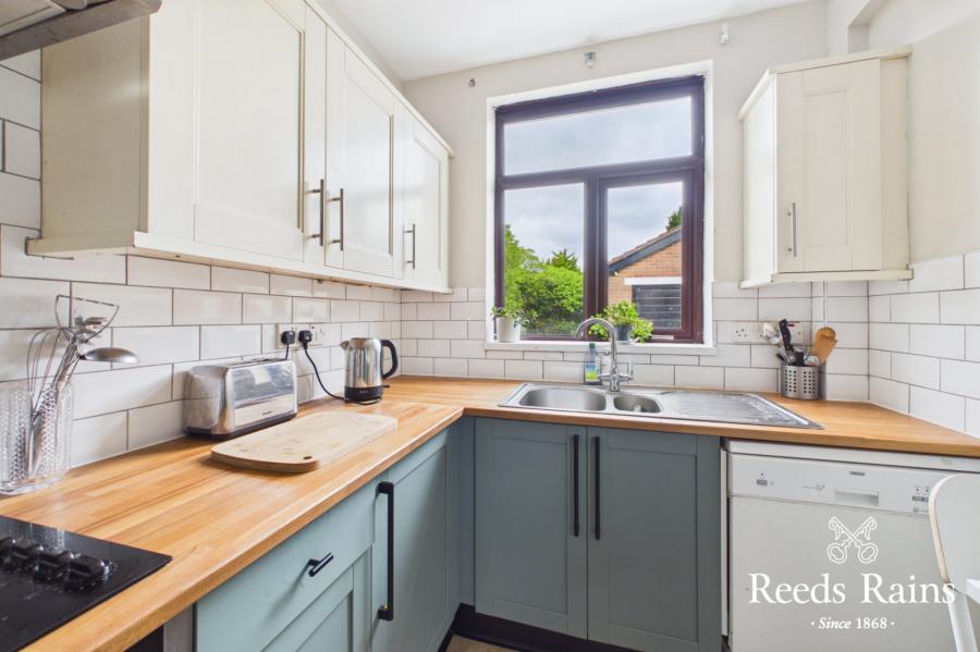 47 Cricklewood Park