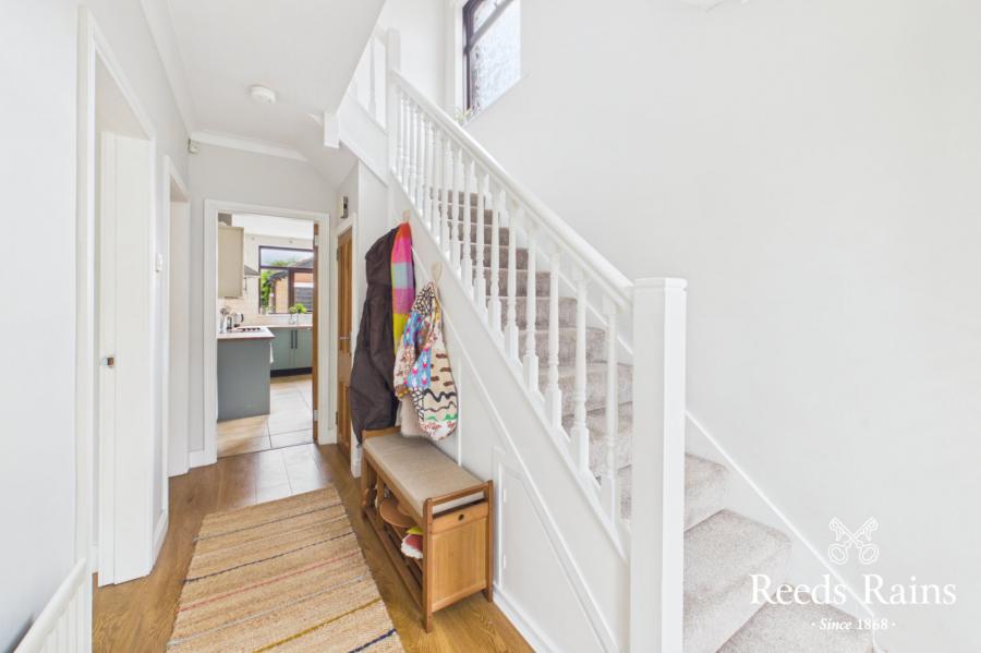 47 Cricklewood Park
