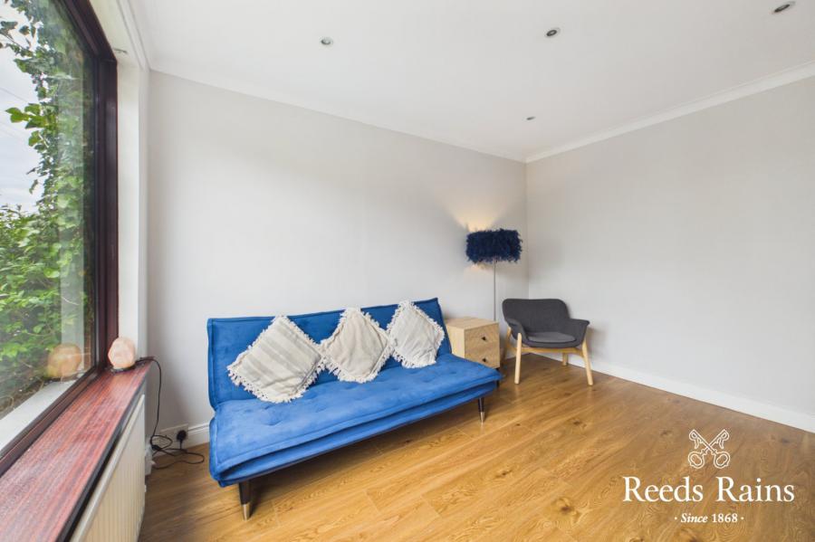 47 Cricklewood Park