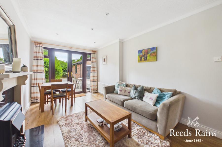 47 Cricklewood Park