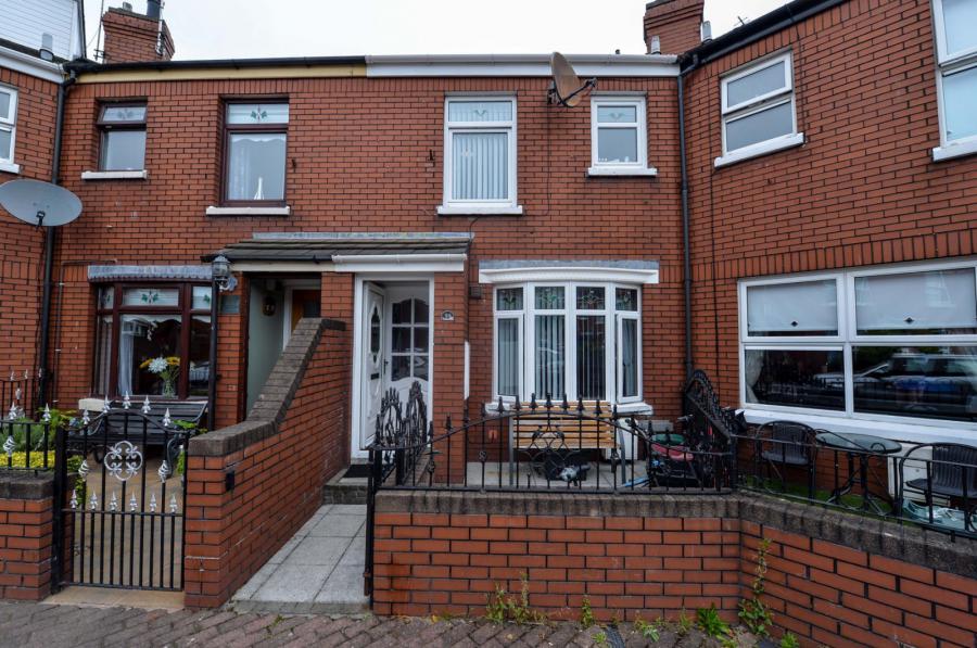 39 Loughlea, Belfast, BT5 4PA