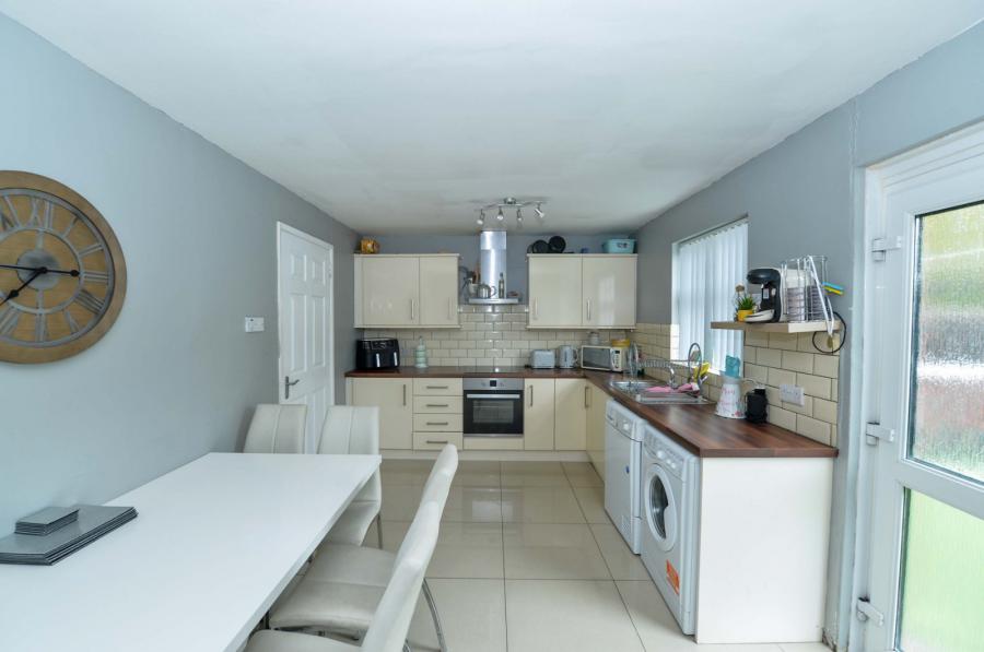 39 Loughlea