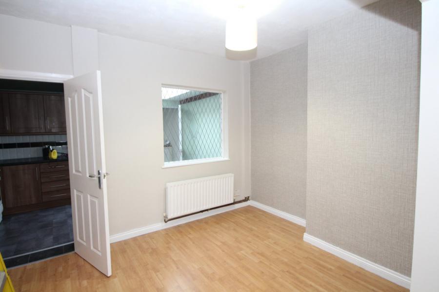 16 Fairymount Terrace Taylors Avenue